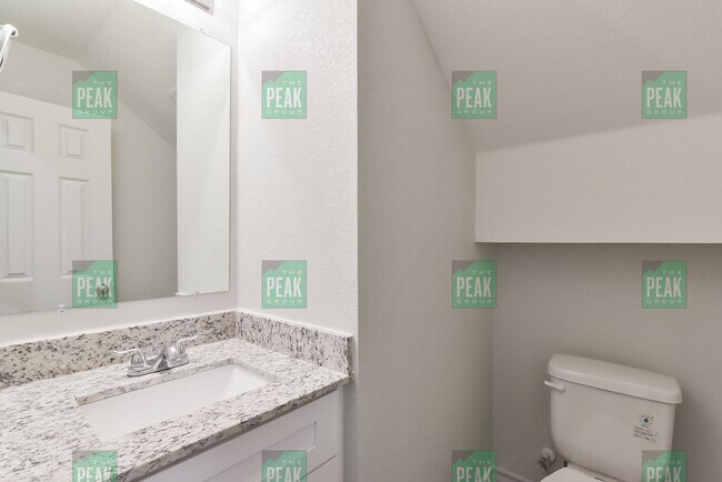 Building Photo - Stunning Fort Worth Duplex Available for R...