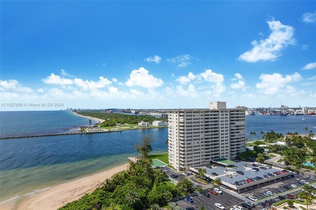 Foto del edificio - 2100 S Ocean Ln