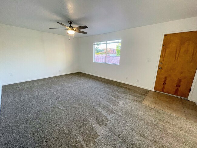 Foto del edificio - 43120 Starr St