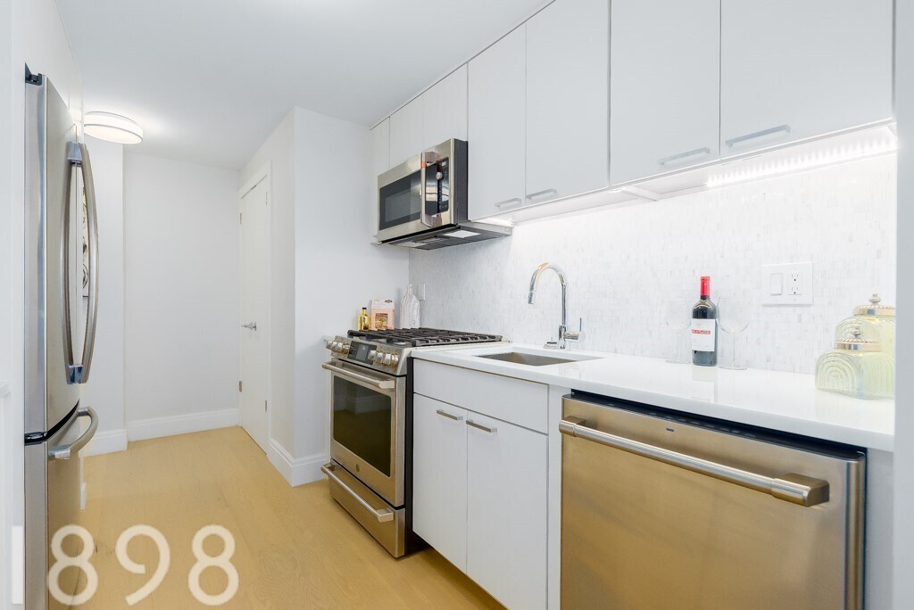 Foto principal - 135 W 96th St