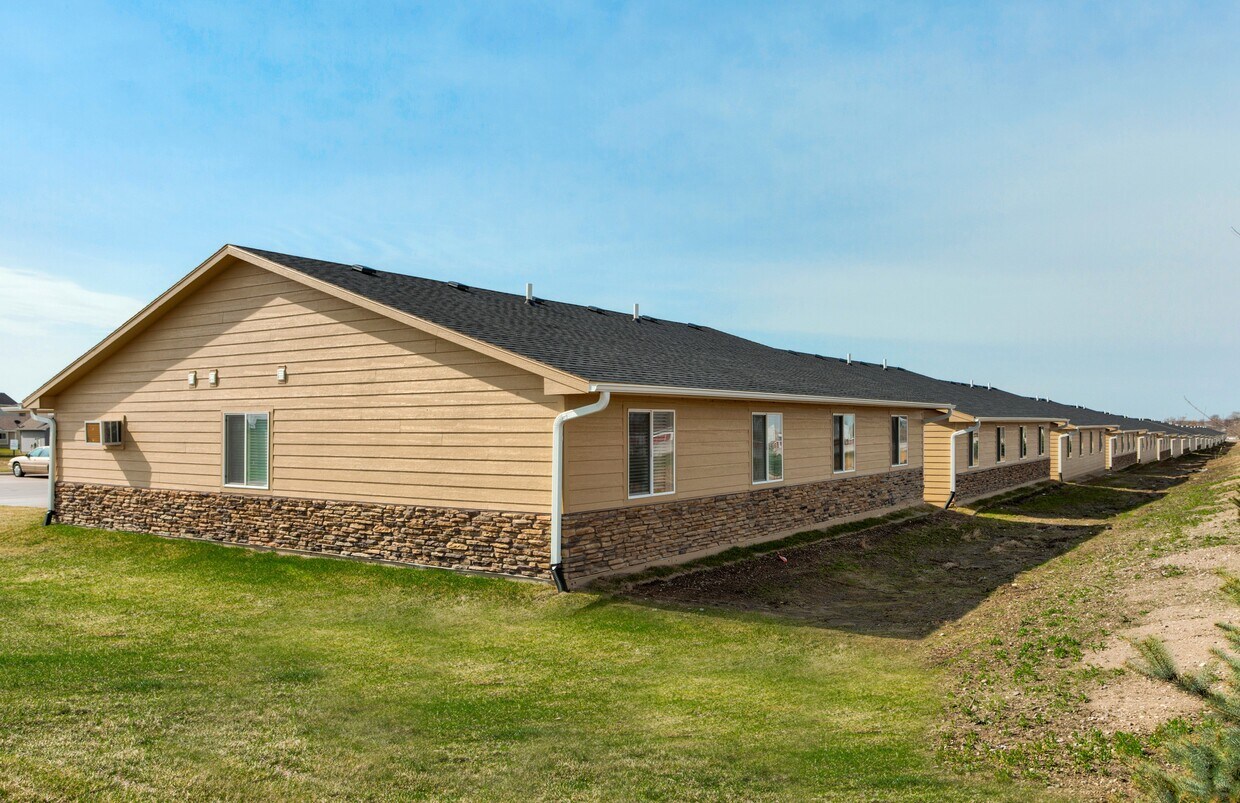 1305 Kadin Trl SE, Bondurant, IA 50035 Townhome Rentals in Bondurant IA