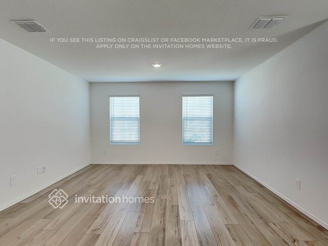 Building Photo - 3200 Crestone Dr