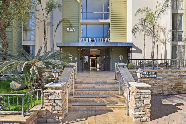 Building Photo - 525 S Ardmore Ave