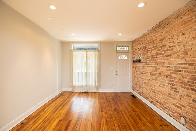 Building Photo - 2724 Hampden Ave