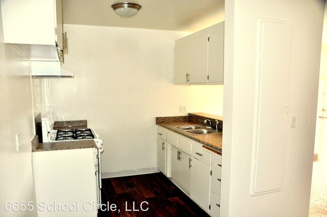 Building Photo - 6655 School Circle Dr