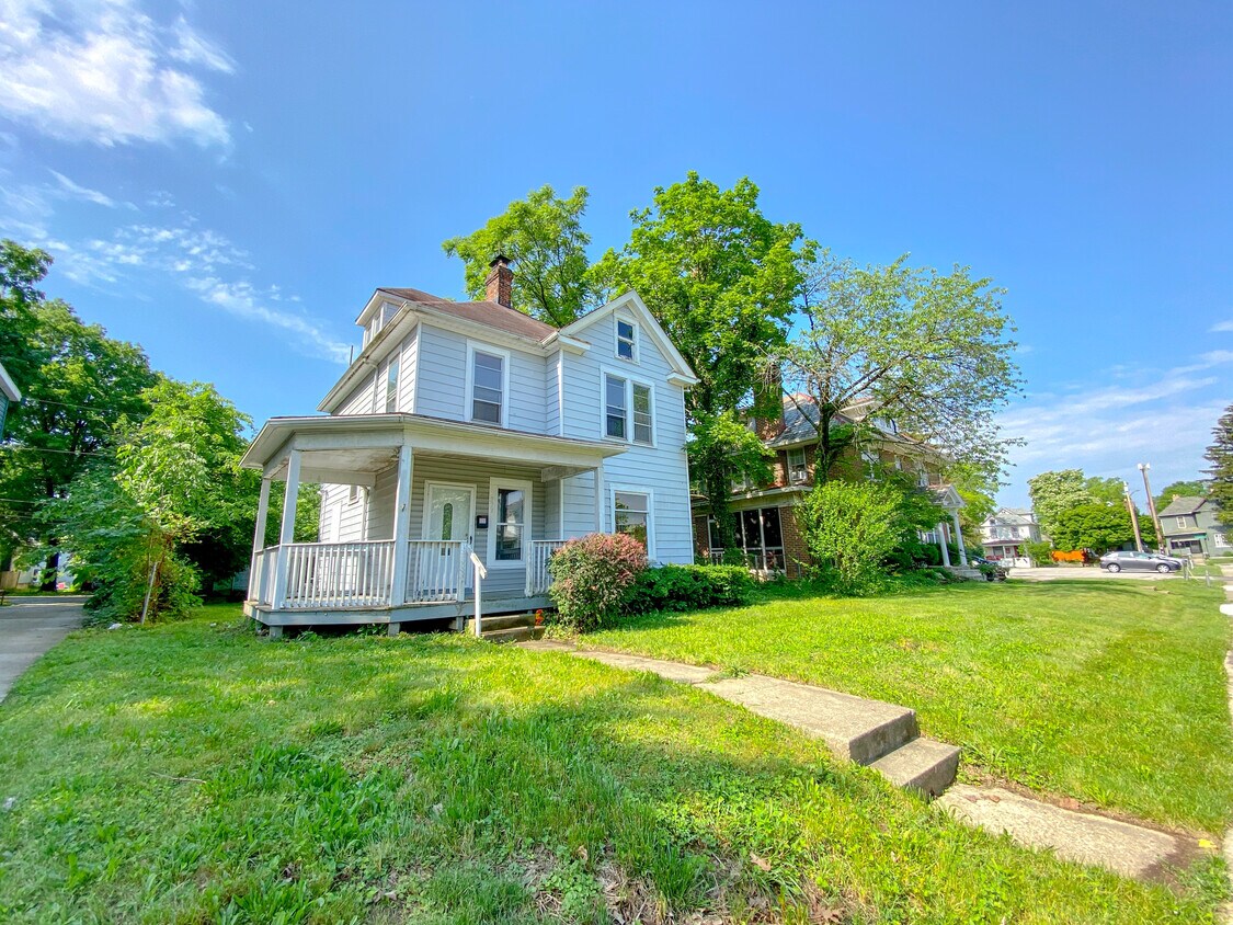 327 E Maynard Ave, Columbus, OH 43202 House Rental in Columbus, OH