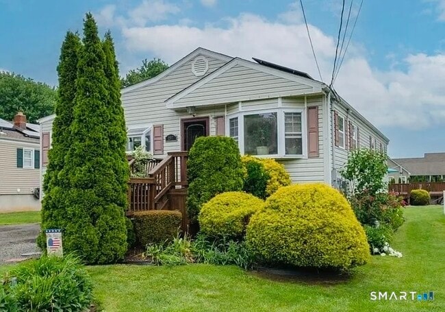 Building Photo - 217 Merwin Ave