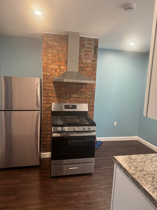 Kitchen - 17107 Kenyon Rd