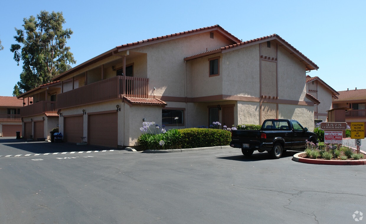 Primary Photo - 3575 Lehigh Dr