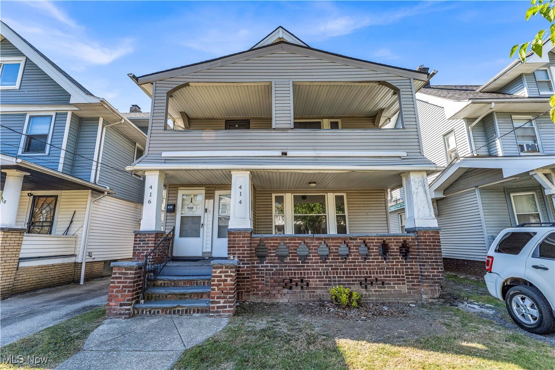 414 E 147th St Cleveland, OH 44110 – photo 1