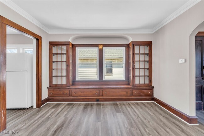 Foto del edificio - 10602 Langton Ave