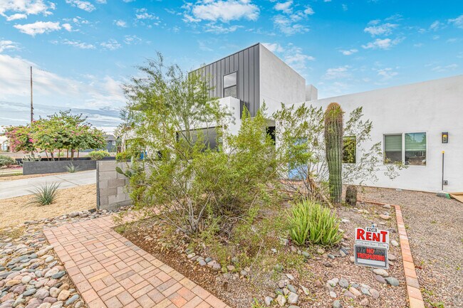 Foto del edificio - 4516 N 8th Pl