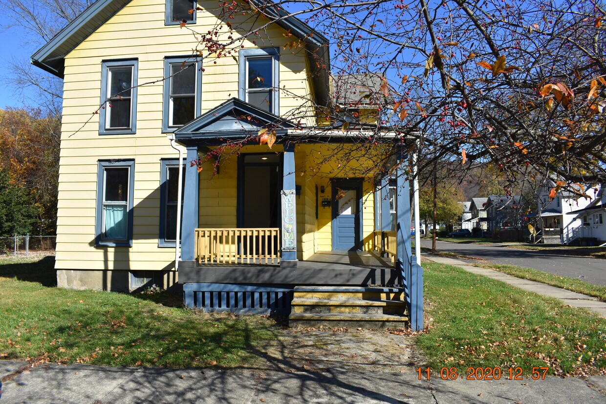 Outside, New Deck! - 1000 Pratt St