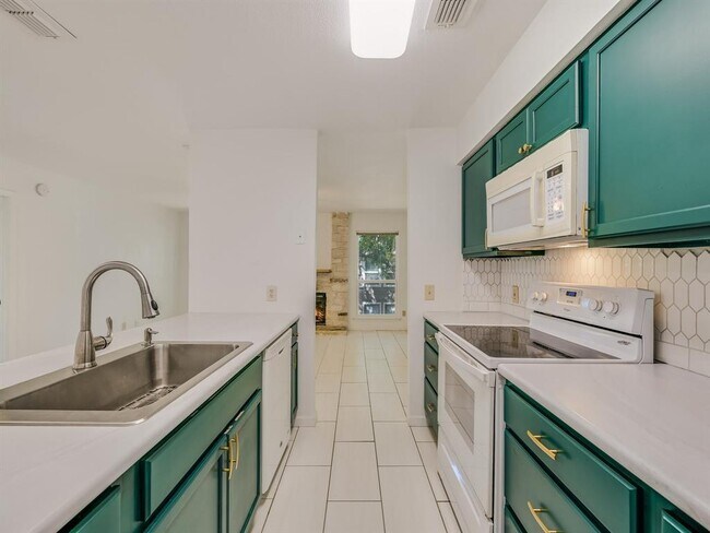 Foto del edificio - 10616 Mellow Ln