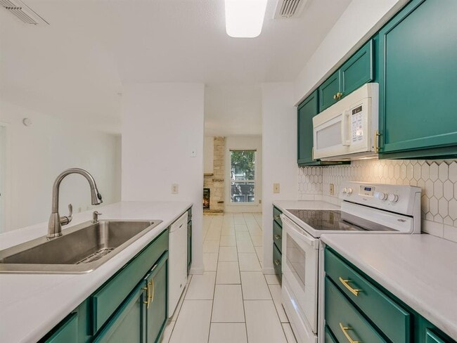 Building Photo - 10616 Mellow Ln