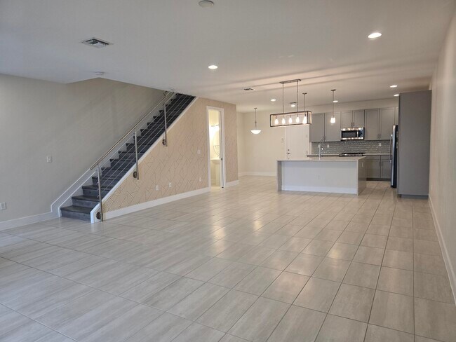 Building Photo - 3748 Lambert Ave