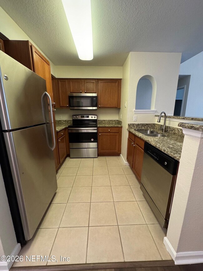 Foto del edificio - 8550 Touchton Rd