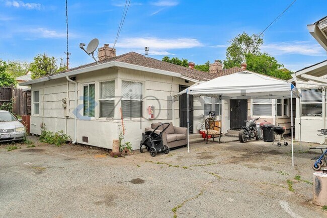 Foto del edificio - 2012 Cavallo Rd