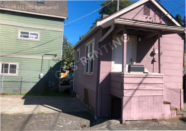 Building Photo - 5236 1/2 11th Avenue NE-