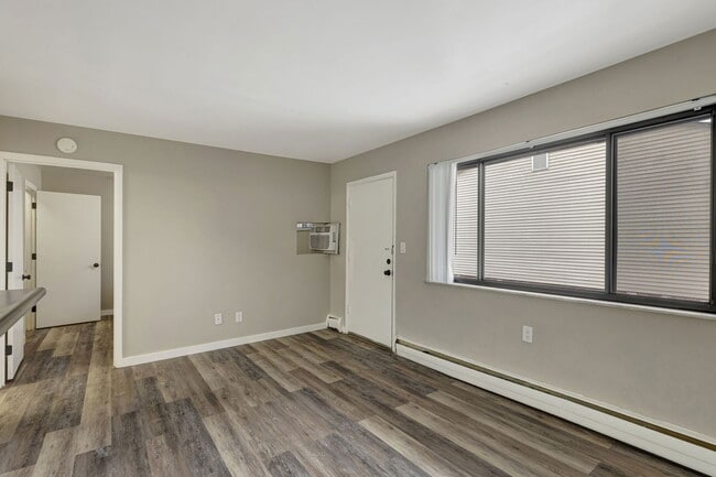 Building Photo - 2843 Cypress Way