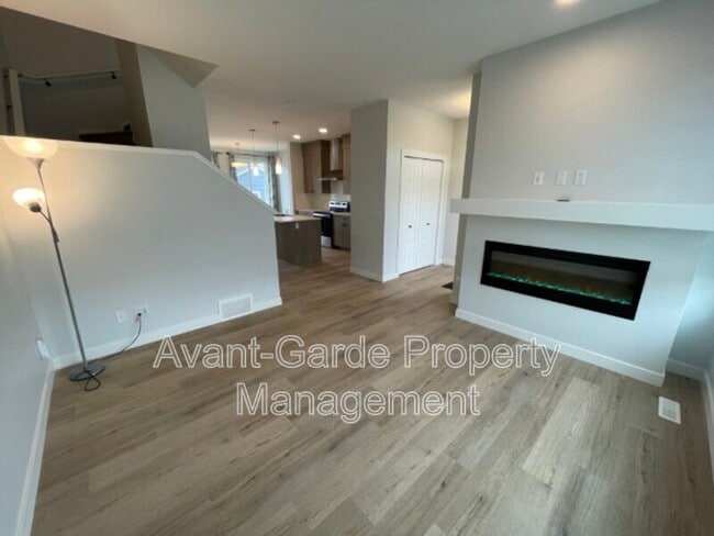 Building Photo - 5277 Edgemont Blvd NW