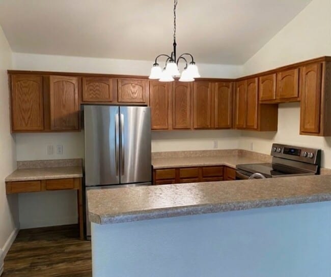 Building Photo - River View Condominium!