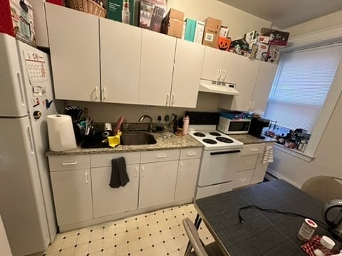 Building Photo - 185 Winthrop Rd