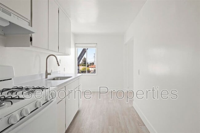 Building Photo - 369 Colusa Ave