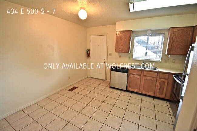 Building Photo - 434 E 500 S