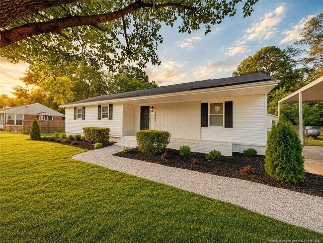 Foto del edificio - 1506 Swainey Ave