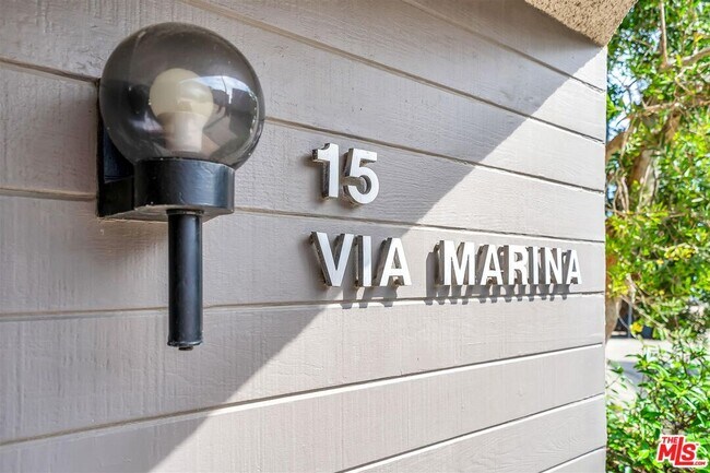 Building Photo - 15 Via Marina Ct
