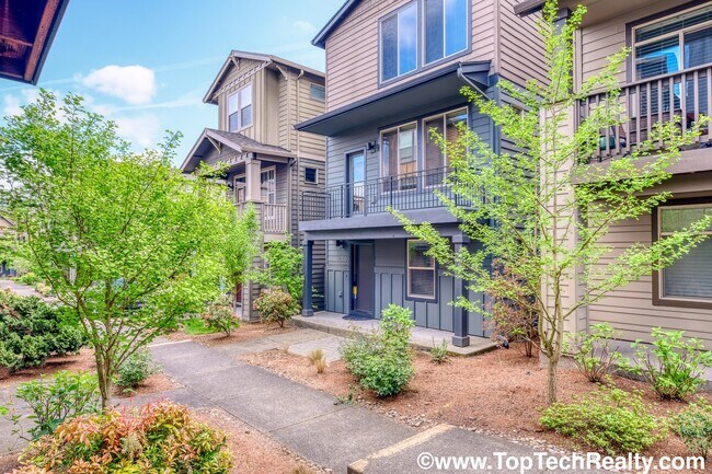 Building Photo - Outstanding Corner Lot 4BD* 2.5 BA* Locate...