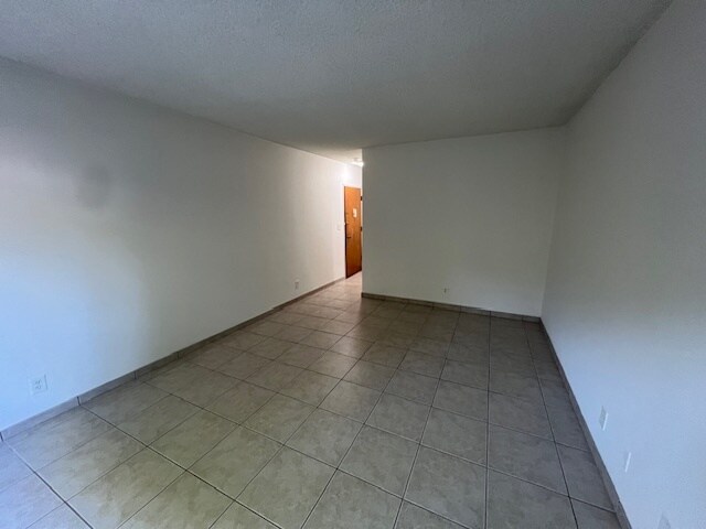 Foto del edificio - JL Montana Apartments