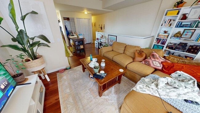 Building Photo - 3861-3869 McRee