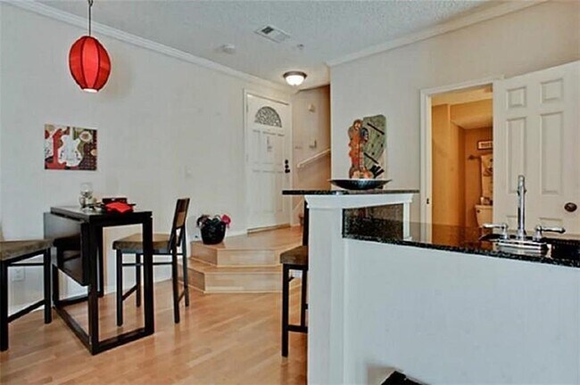 Foto del edificio - 3407 Binkley Ave