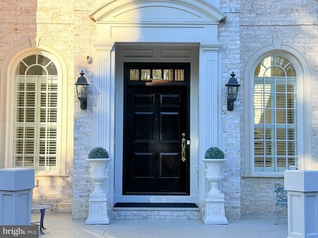Foto del edificio - 1289 Ballantrae Farm Dr