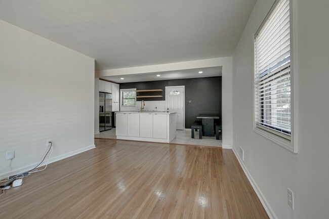 Foto del edificio - 713 Norris Ave