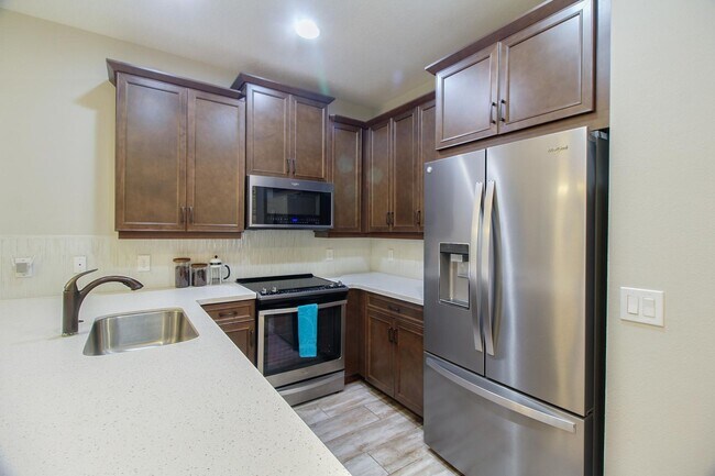 Photo - For Rent – Modern 3-Bedroom Townhome - Ava...