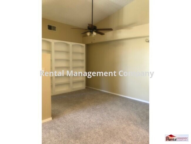 Foto del edificio - Great Home, beach entry pool, quiet neighborhood