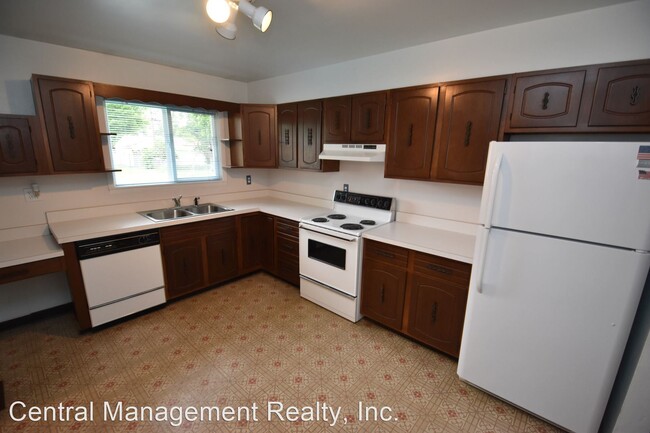 Building Photo - 3 br, 1 bath House - 4039 Manor Drive
