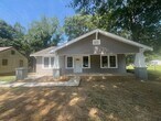 Foto principal - Newly Bedroom 4 Bedroom Home with Large Yard