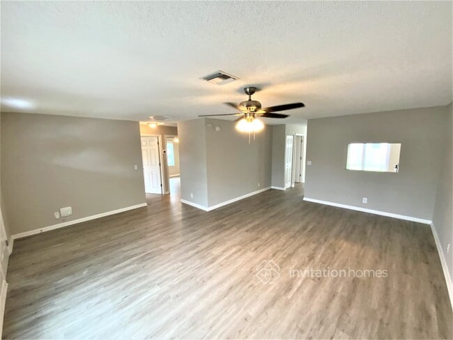 Building Photo - 5634 Ithaca Cir E