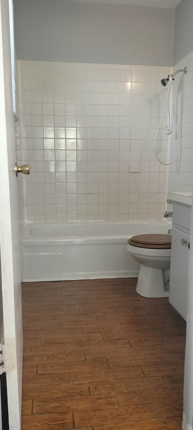 Bathroom - 1716 S 28th St