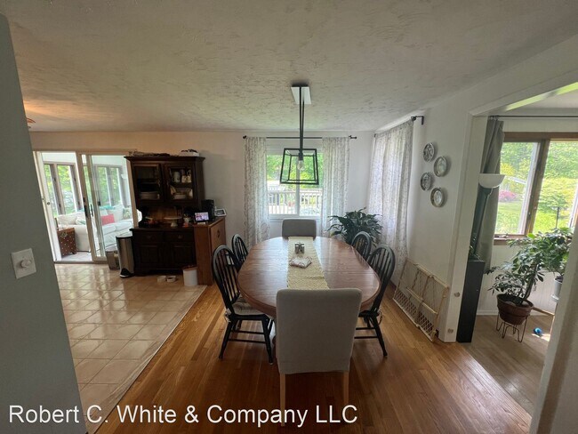 Foto del edificio - 3 br, 1.5 bath House - 16 Norman Road