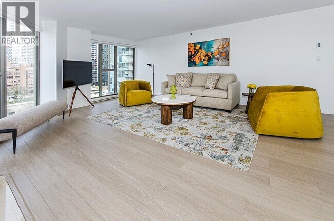 Photo du bâtiment - 1000 Beach Ave