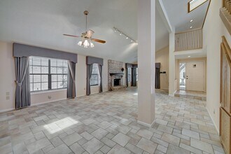 Building Photo - 12811 Ashford Hills Dr