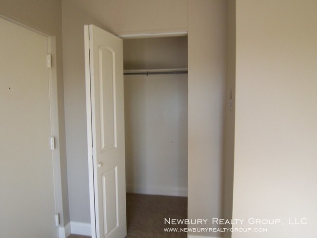 Foto del edificio - READY FOR IMMEDIATE MOVE IN