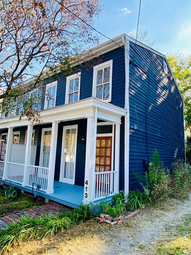 Foto del edificio - Beautifully Renovated 2bdrm/1.5bth Row House Located in Historic Church Hill!!