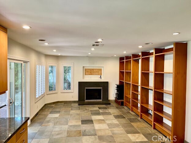 Building Photo - 24020 Ingomar St