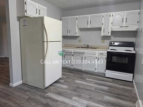 Building Photo - 519 Taff Cir